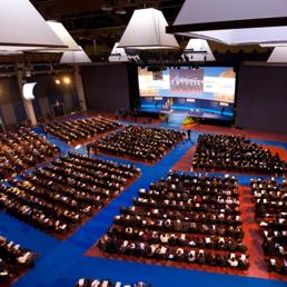 Assiom forex premio di laurea